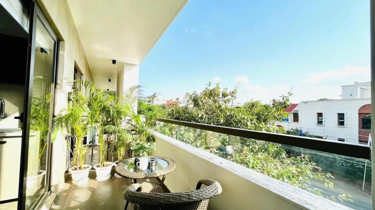 Bluo Studio4 Dlf Cybercity - Balcony, Gym Tt, Lift Γκουργκάον Ξενοδοχείο