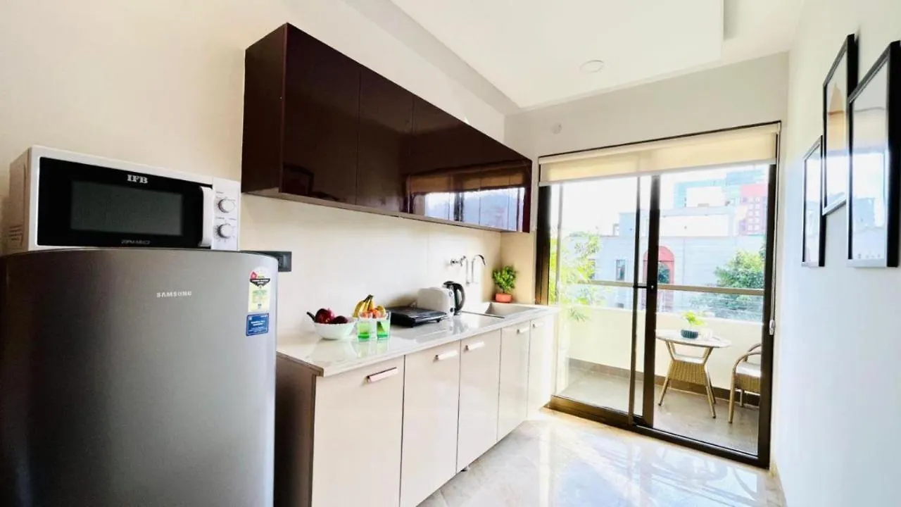Bluo Studio4 Dlf Cybercity - Balcony, Gym Tt, Lift Γκουργκάον 3*,  Ινδία