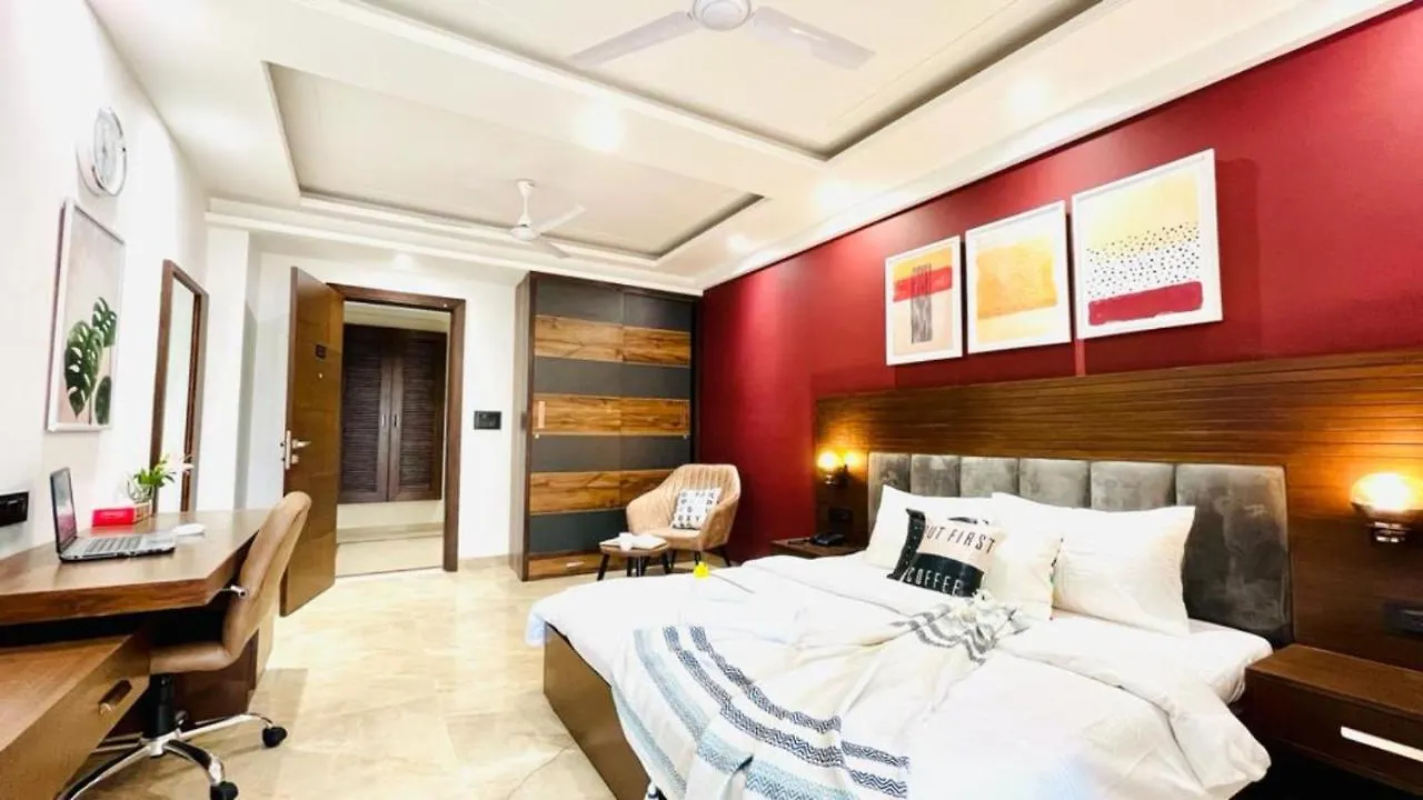 Bluo Studio4 Dlf Cybercity - Balcony, Gym Tt, Lift Γκουργκάον Ξενοδοχείο