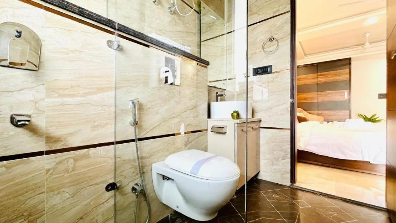 Bluo Studio4 Dlf Cybercity - Balcony, Gym Tt, Lift Γκουργκάον 3*,  Ινδία